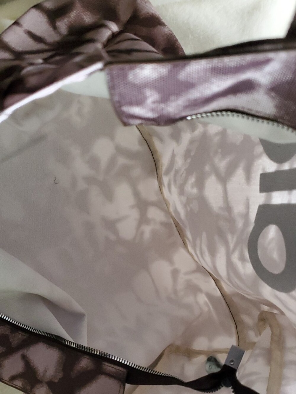 ALO Yoga Mauve Tie-Dye Canvas Tote - Picture 7 of 12